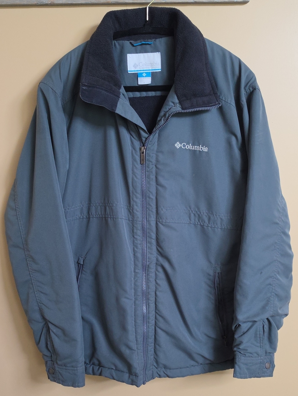 Columbia Men’s Slate Gray Puffer Jacket